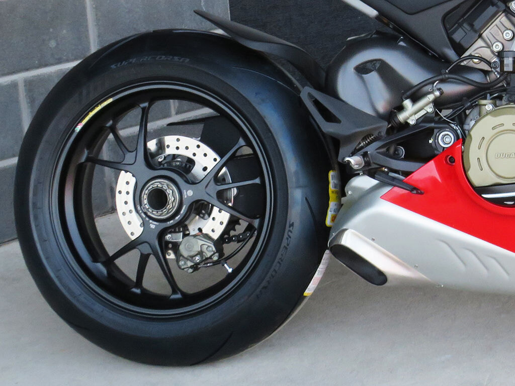 2024 Ducati Panigale V4 R Livery