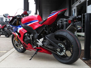 2026 Honda CBR1000RR R Fireblade SP