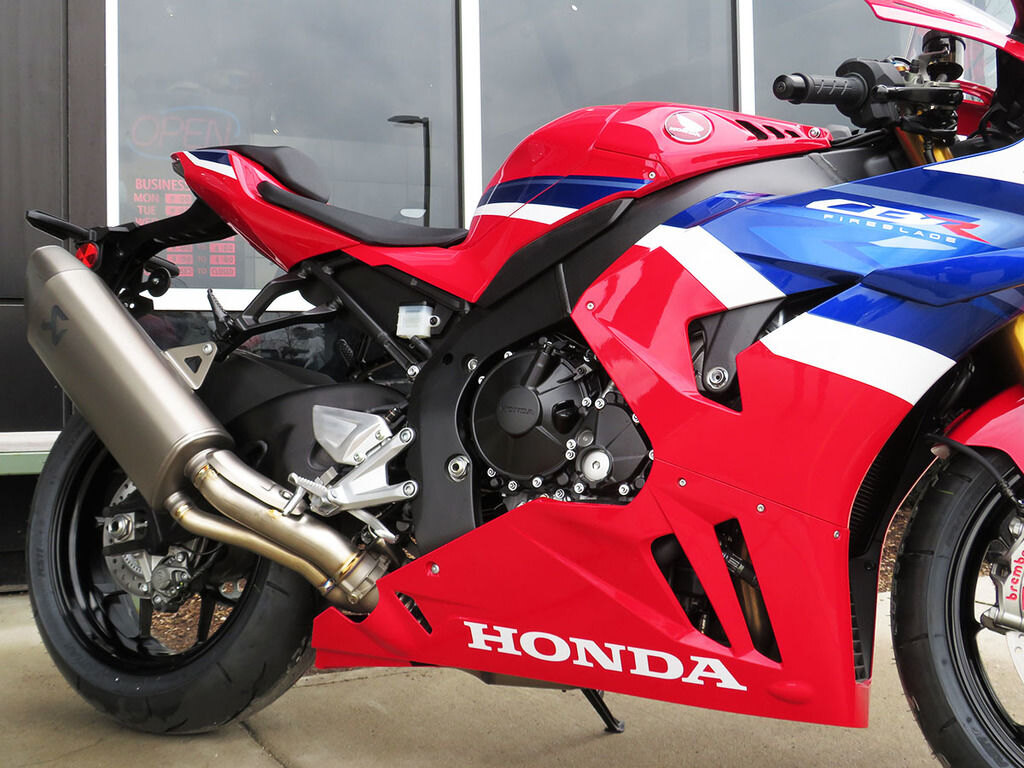 2026 Honda CBR1000RR R Fireblade SP