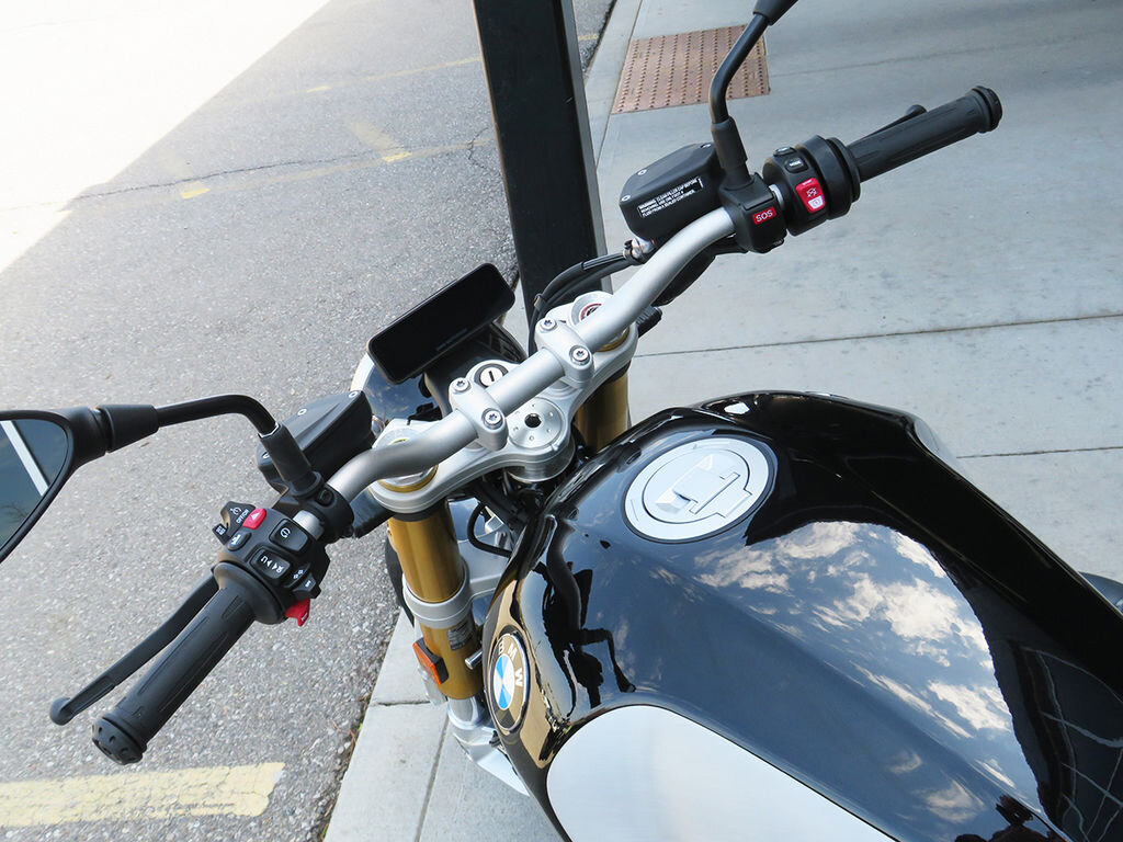 2026 BMW R 12 nineT Blackstorm metallic