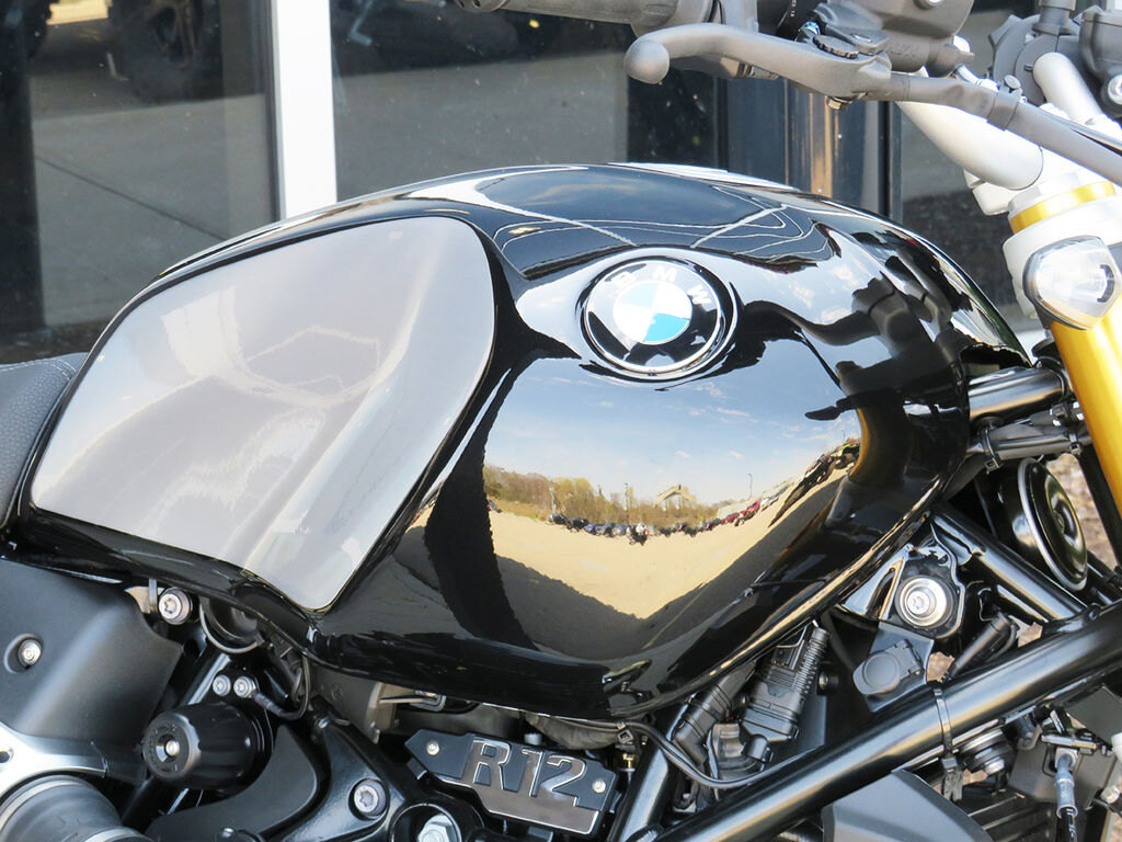 2026 BMW R 12 nineT Blackstorm metallic