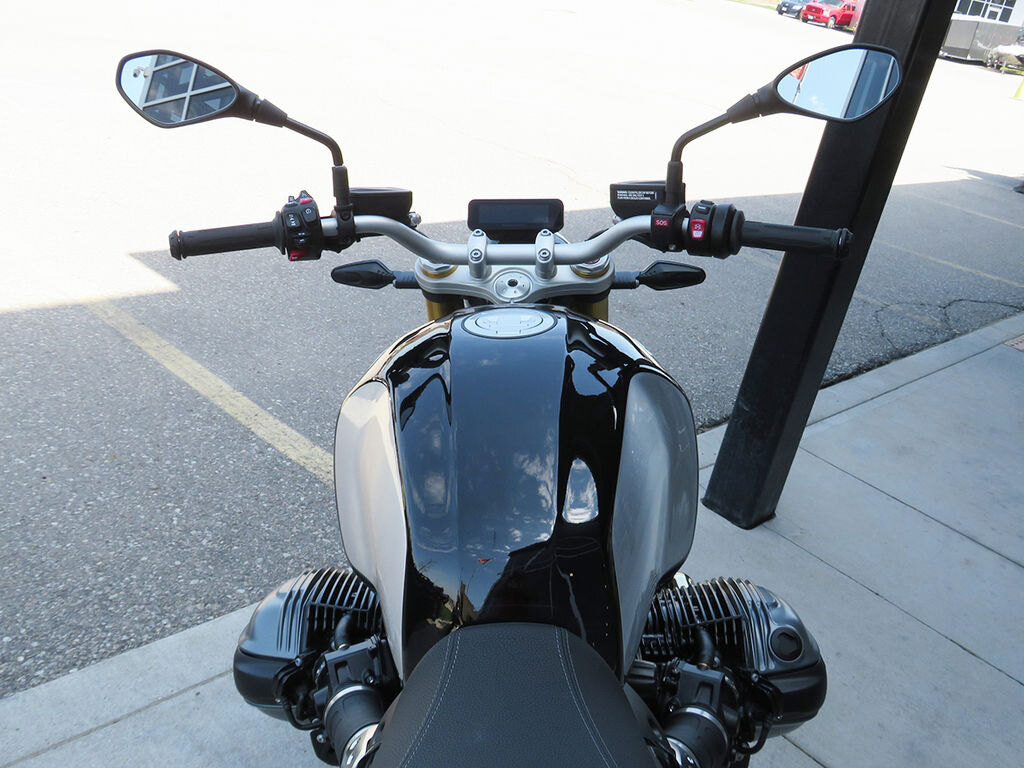 2026 BMW R 12 nineT Blackstorm metallic