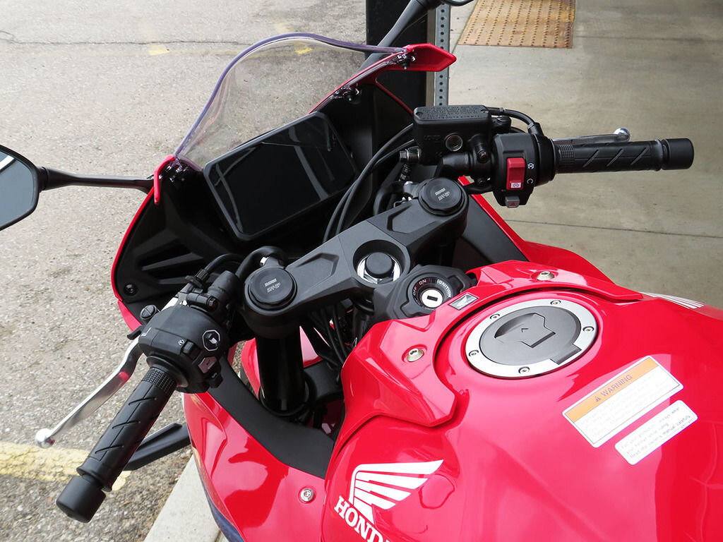 2026 Honda CBR650R E Clutch ABS