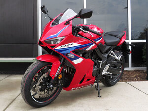 2026 Honda CBR650R E Clutch ABS
