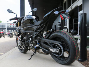 2026 BMW S 1000 R Blackstorm metallic