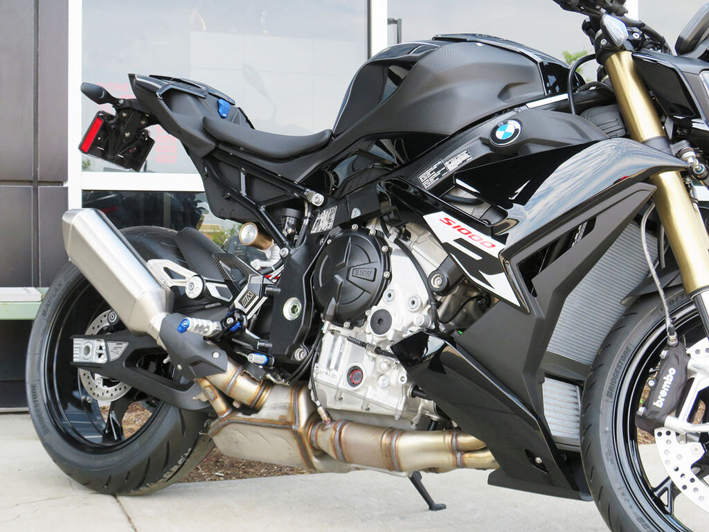 2026 BMW S 1000 R Blackstorm metallic