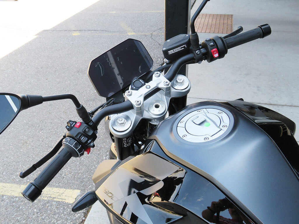 2026 BMW F 900 R Triple Black