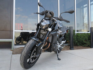 2026 BMW F 900 R Triple Black