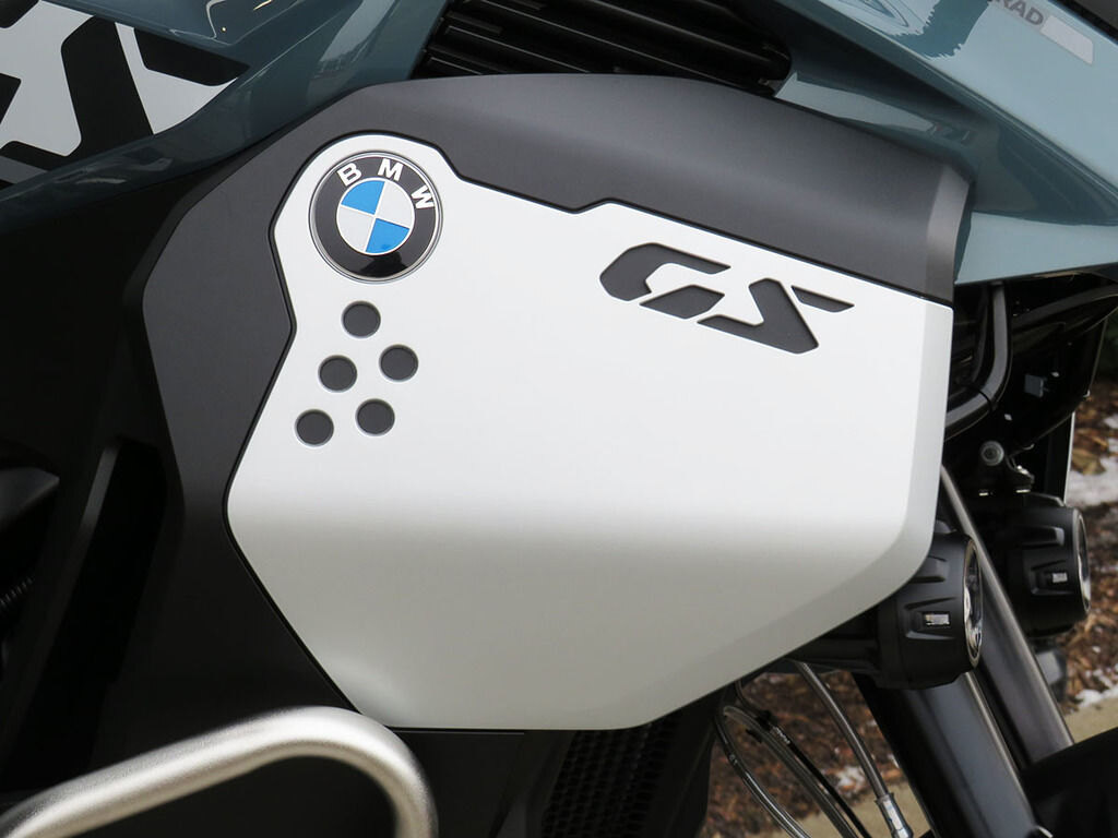 2026 BMW F 900 GS Adventure Ride Pro
