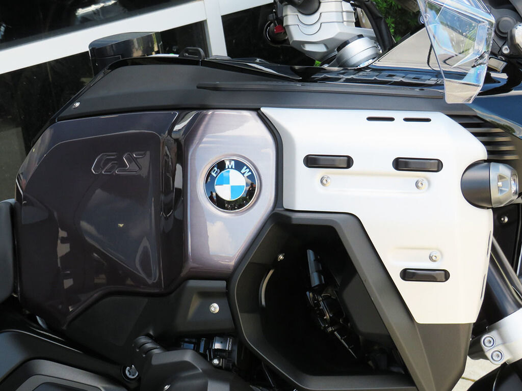 2026 BMW R 1300 GS Adventure Triple Black