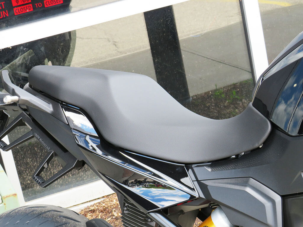 2026 BMW F 900 XR Triple Black