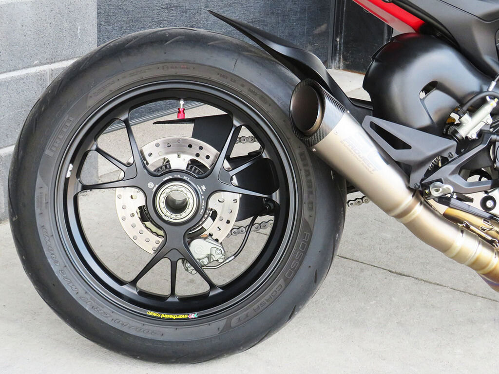 2023 Ducati Streetfighter V4 Ducati Red