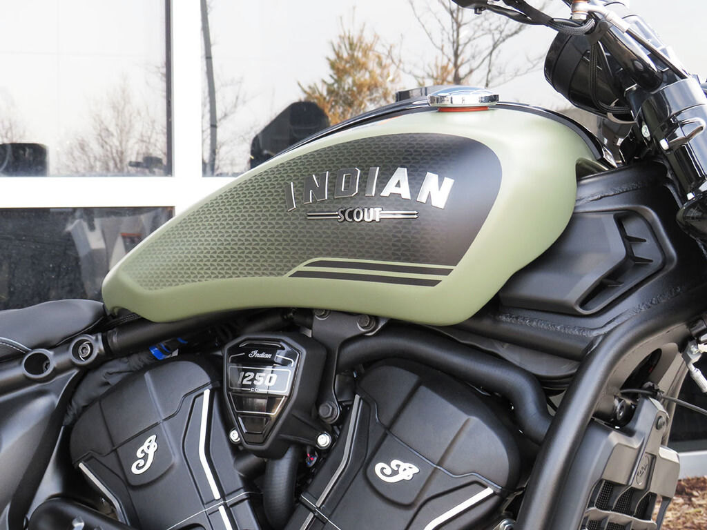 2026 Indian Motorcycle Scout Bobber Limited Tech Moss Green Smoke