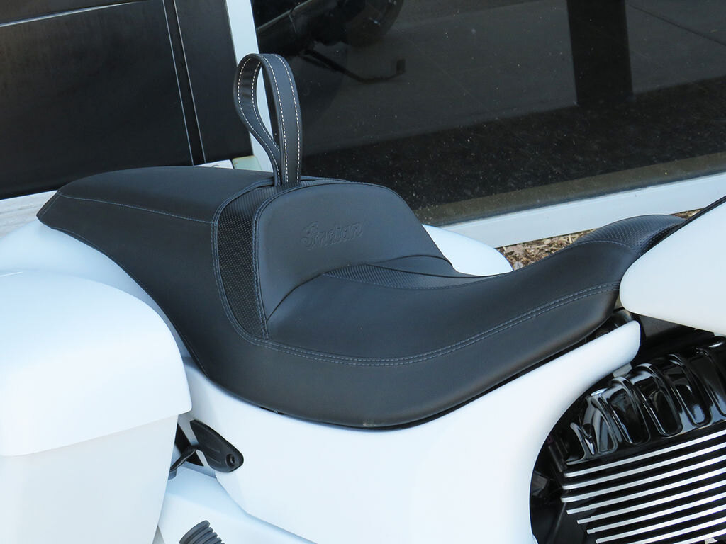 2026 Indian Motorcycle Springfield Dark Horse Ghost White Metallic Smoke
