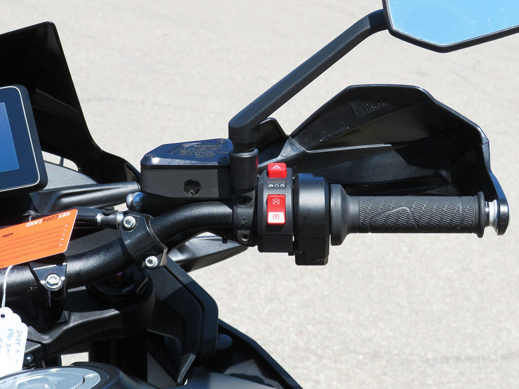 2024 KTM 890 SMT