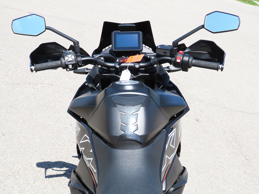2024 KTM 890 SMT