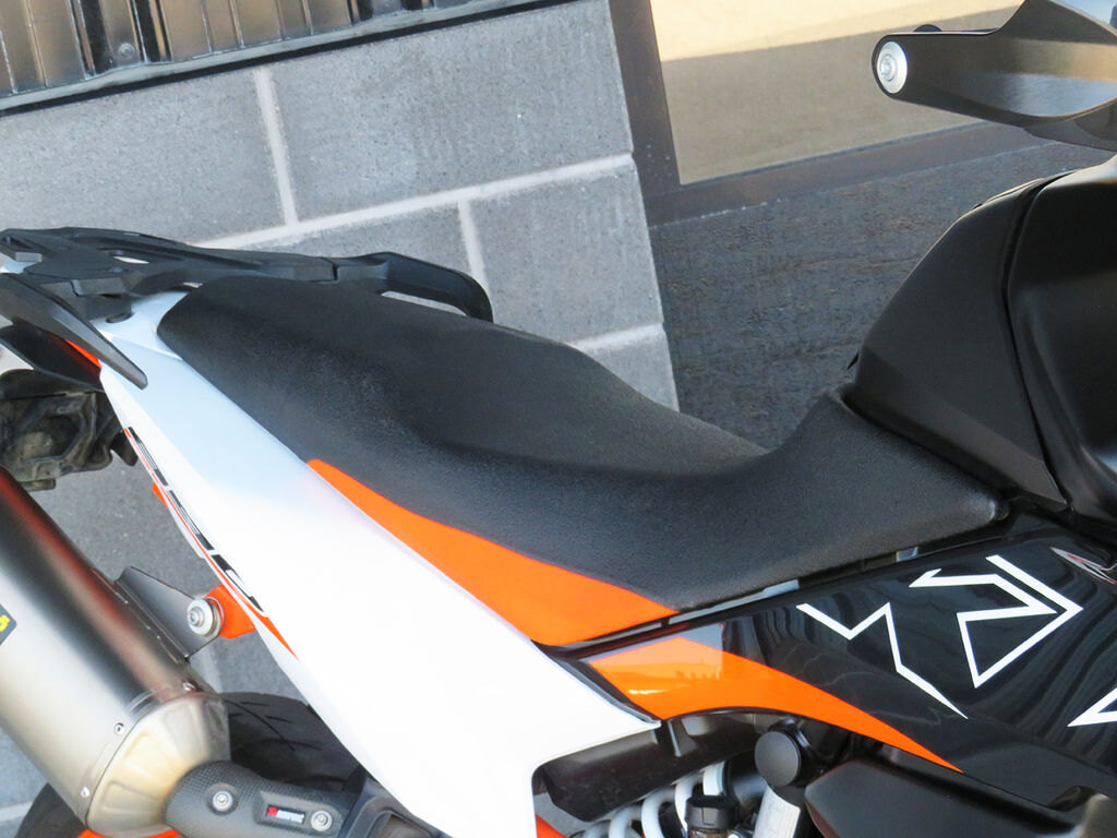 2024 KTM 890 SMT