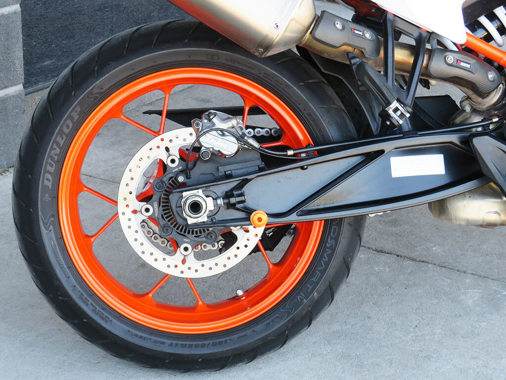 2024 KTM 890 SMT