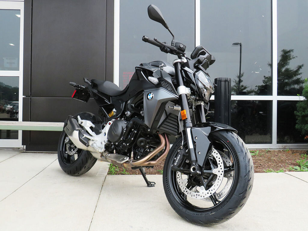 2026 BMW F 900 R Triple Black
