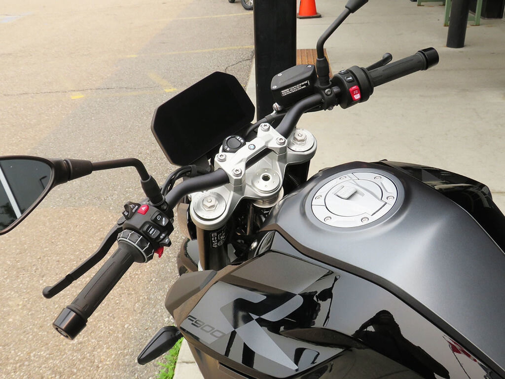 2026 BMW F 900 R Triple Black