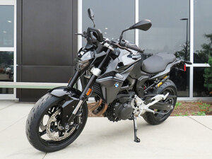 2026 BMW F 900 R Triple Black
