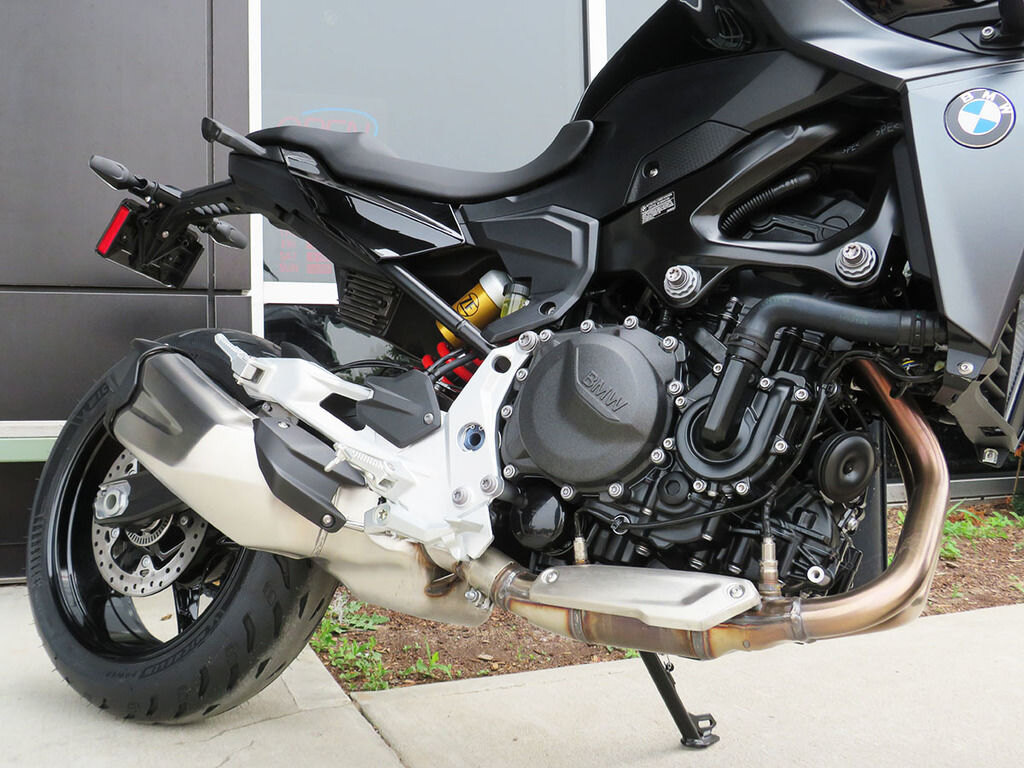 2026 BMW F 900 R Triple Black