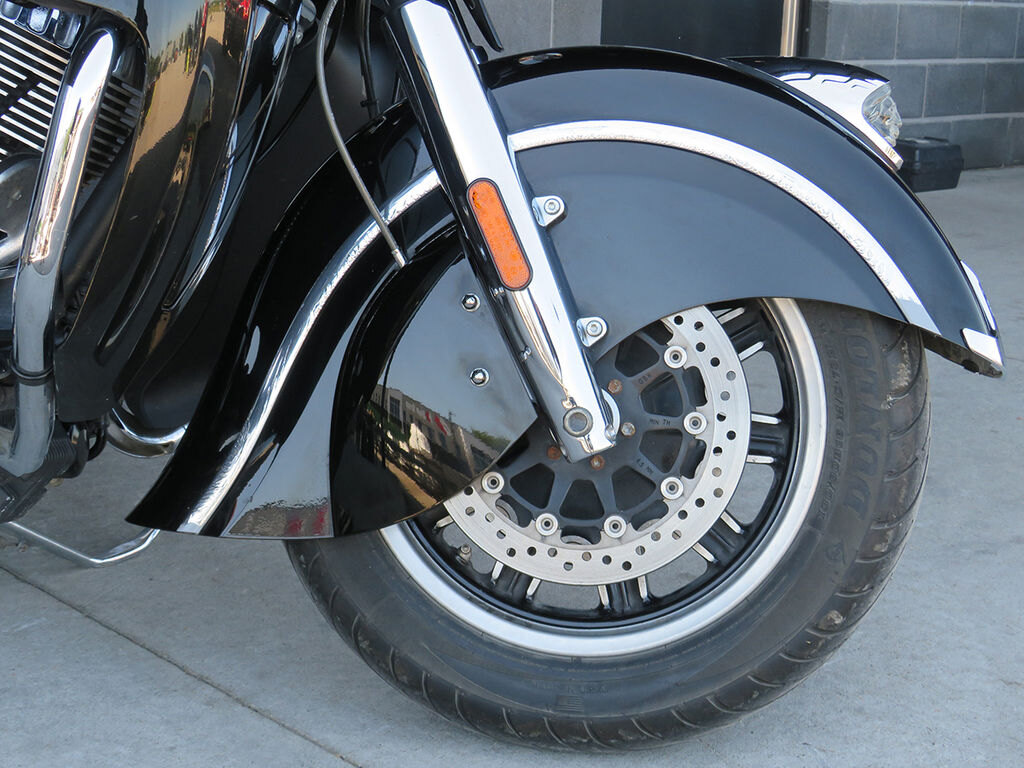 2019 Indian Motorcycle Roadmaster Thunder Black