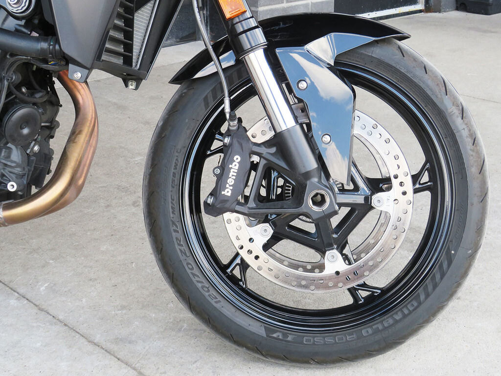 2026 BMW F 900 R Triple Black