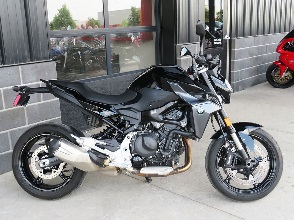2026 BMW F 900 R Triple Black
