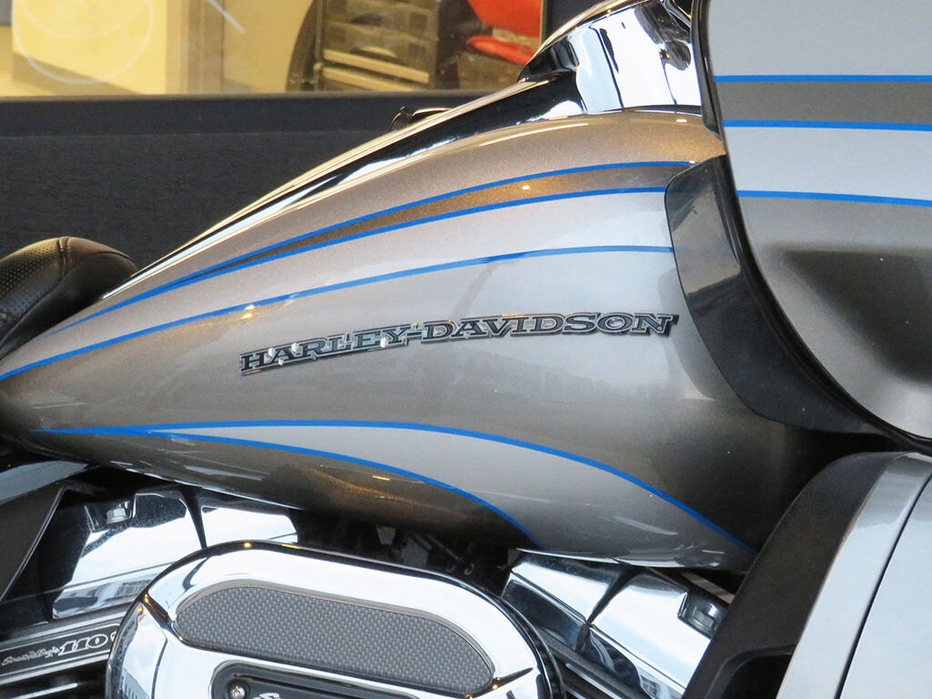 2016 Harley Davidson FLTRUSE CVO Road Glide Ultra