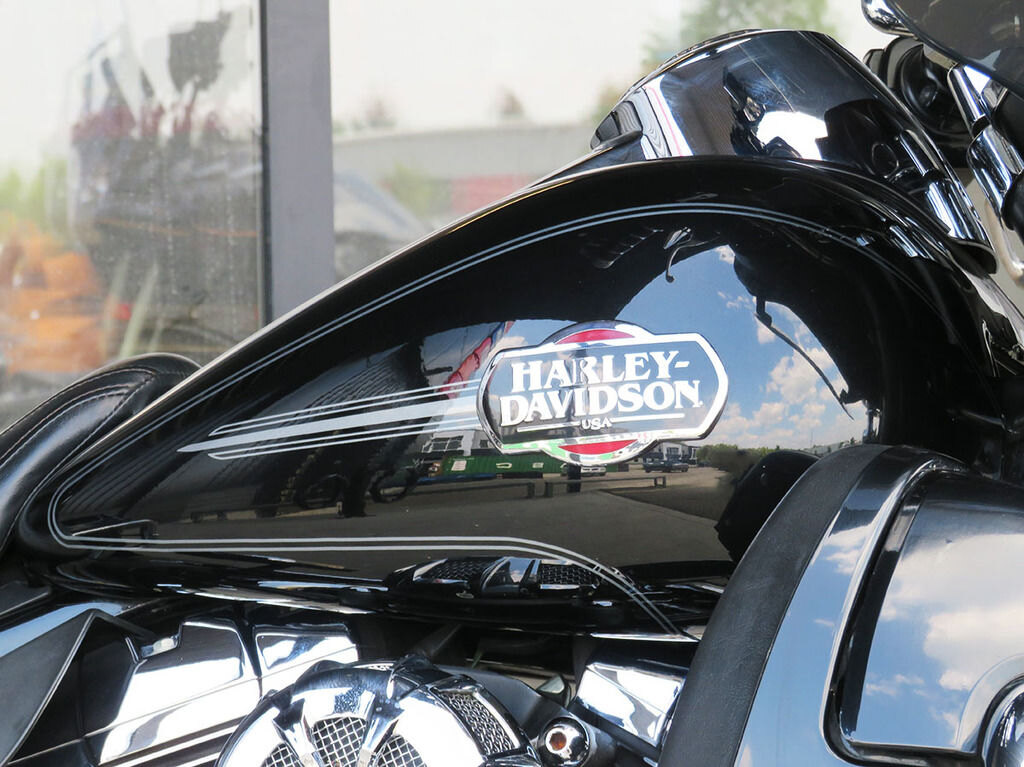 2009 Harley Davidson FLHTCU Ultra Classic Electra Glide