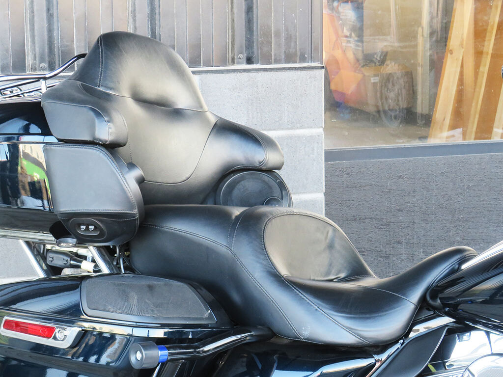 2015 Harley Davidson FLTRUSE CVO Road Glide Ultra