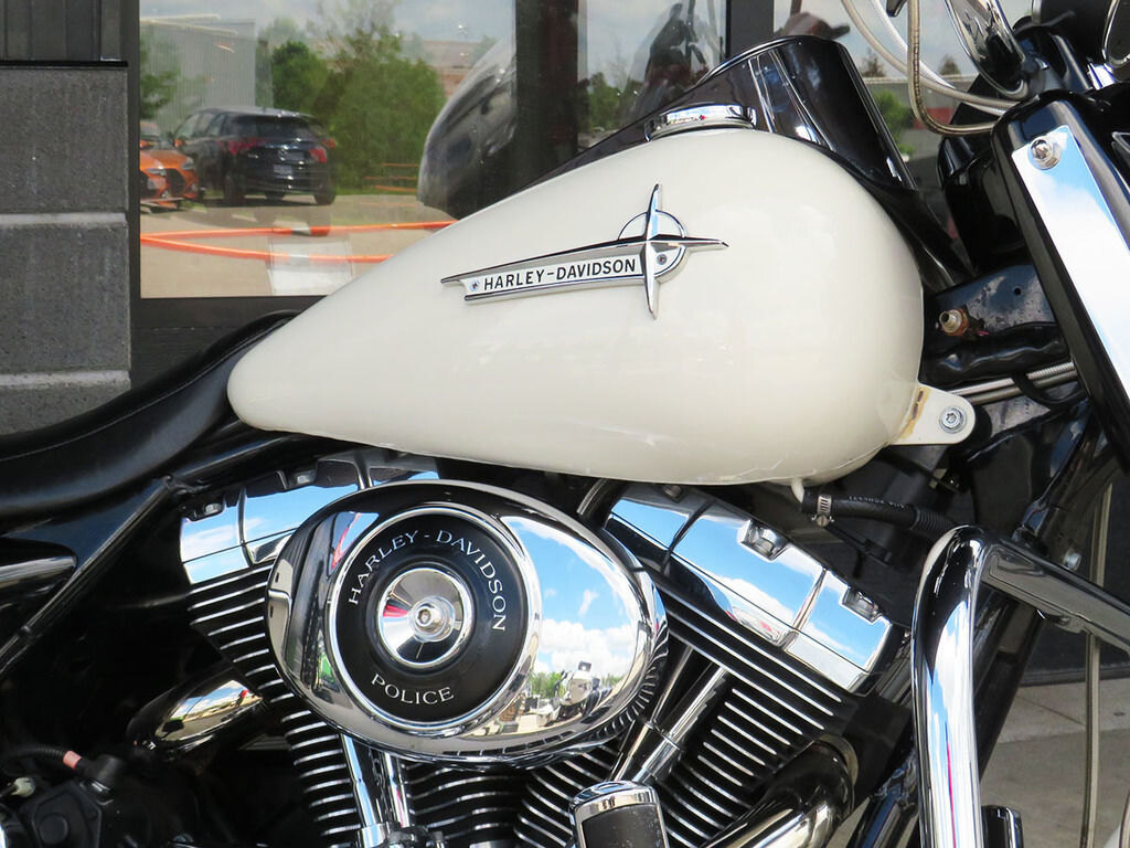 2005 Harley Davidson FLHPI Road King Police EFI