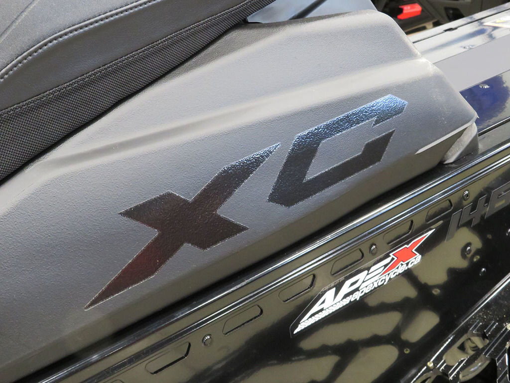 2027 Polaris 850 Switchback XC 146 1.35 7S Gloss Black