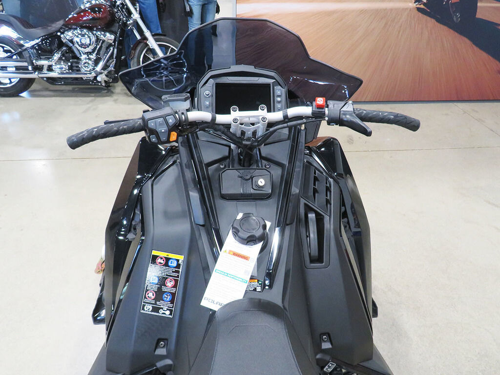 2027 Polaris 850 Switchback XC 146 1.35 7S Gloss Black
