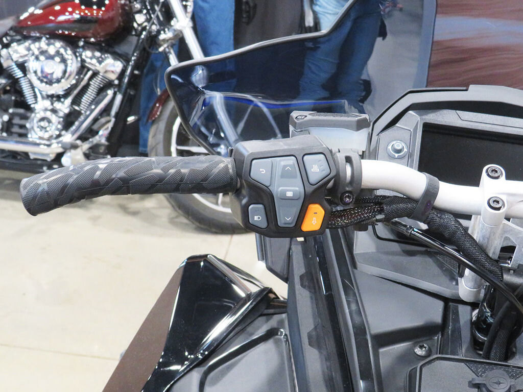 2027 Polaris 850 Switchback XC 146 1.35 7S Gloss Black