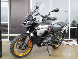 2026 BMW R 1300 GS Adventure Triple Black