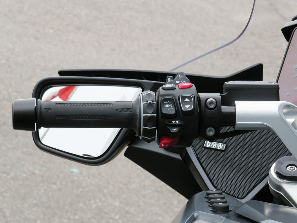 2026 BMW R 1300 RT Triple Black