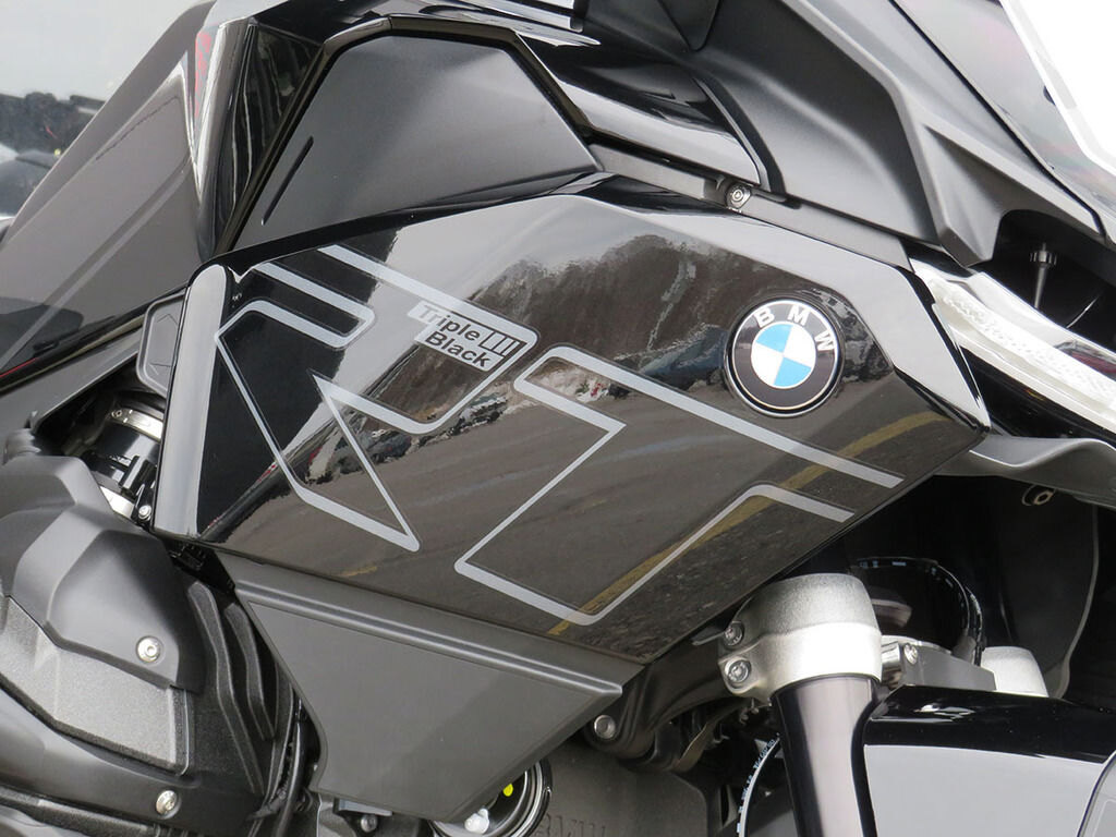 2026 BMW R 1300 RT Triple Black