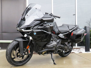 2026 BMW R 1300 RT Triple Black