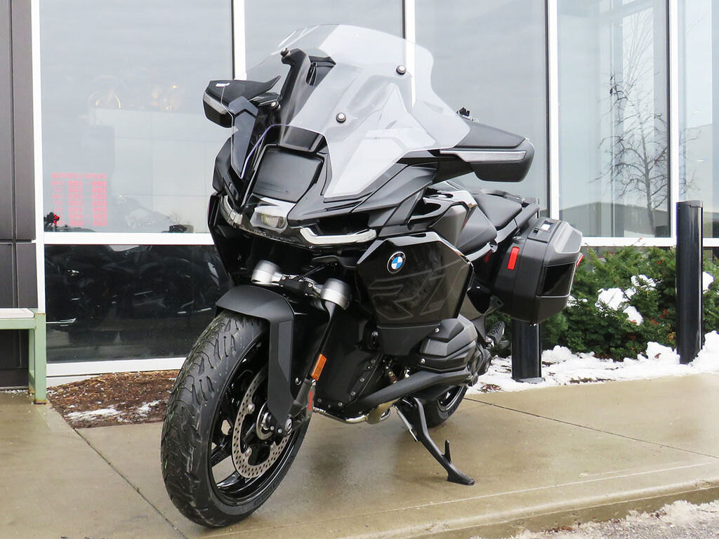 2026 BMW R 1300 RT Triple Black