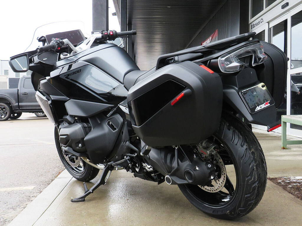 2026 BMW R 1300 RT Triple Black