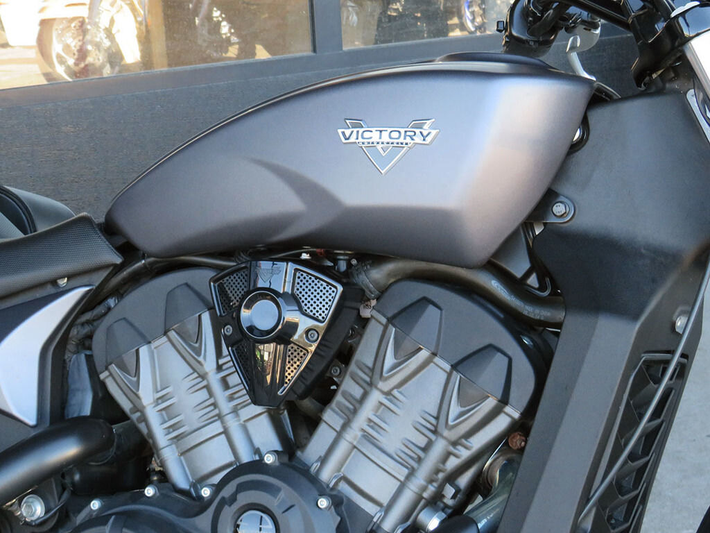2017 Victory Motorcycles Octane Matte Super Steel Gray