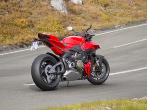 2027 Ducati Streetfighter V4 Ducati Red