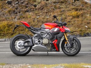 2027 Ducati Streetfighter V4 S Ducati Corse Livery