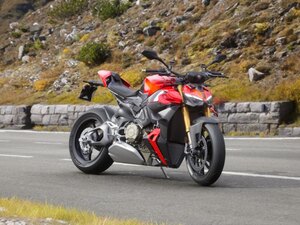 2027 Ducati Streetfighter V4 S Ducati Corse Livery