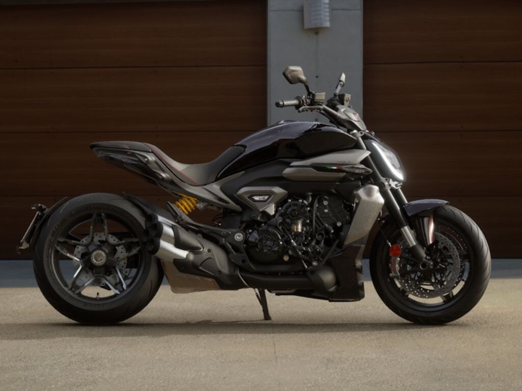 2027 Ducati XDiavel V4 Black Lava