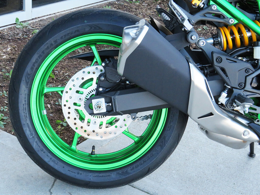 2026 Kawasaki Z900 SE