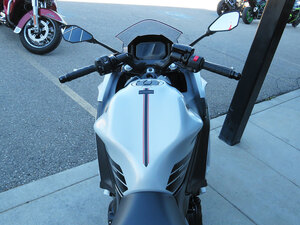 2026 Kawasaki Ninja 650 Metallic Matte Whitish Silver