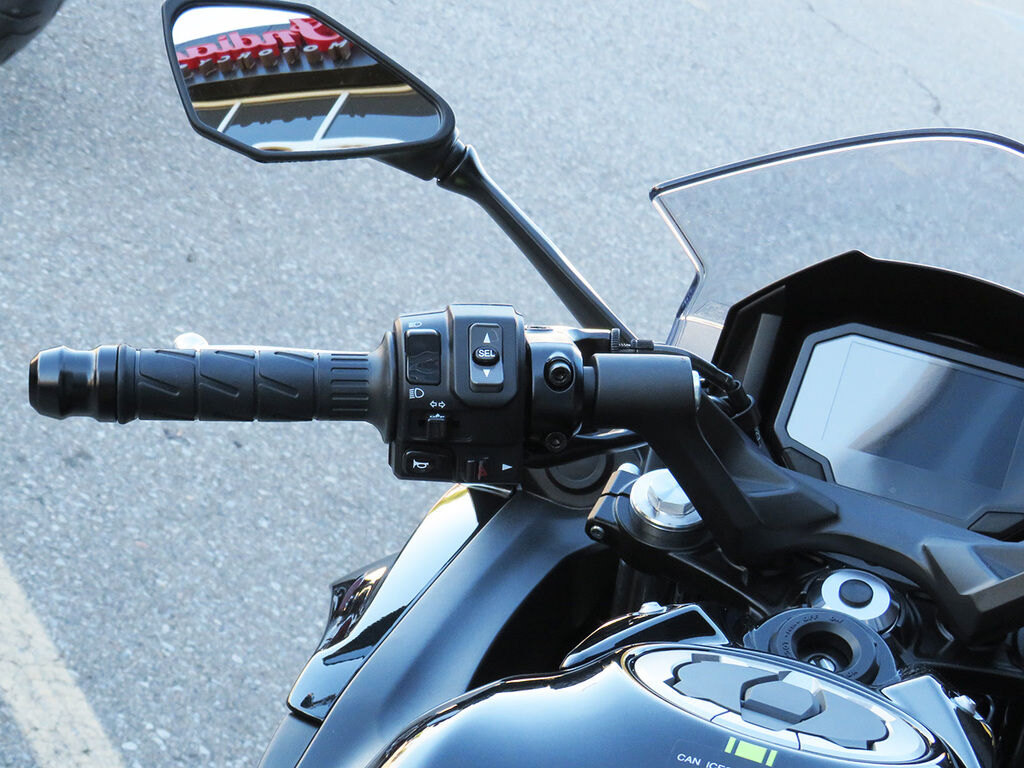 2026 Kawasaki Ninja 650 Metallic Yellowish Green
